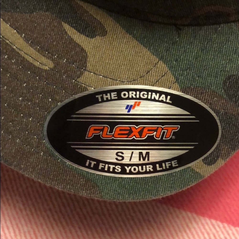 Hat - Picture 3 of 4